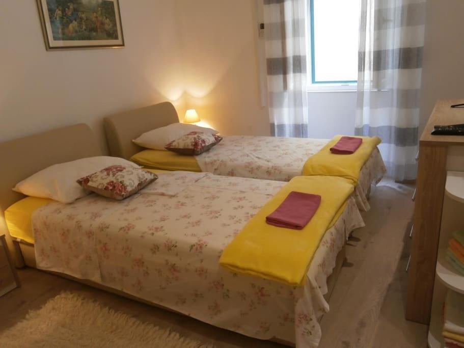 Charming Apartment In Old Town Split Exterior photo