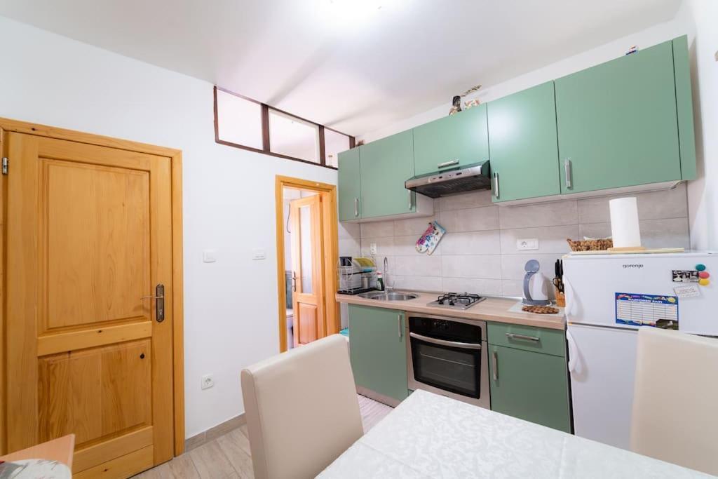 Charming Apartment In Old Town Split Exterior photo
